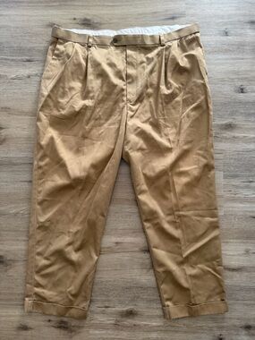 Roundtree & Yorke Men's Chinos in Khaki